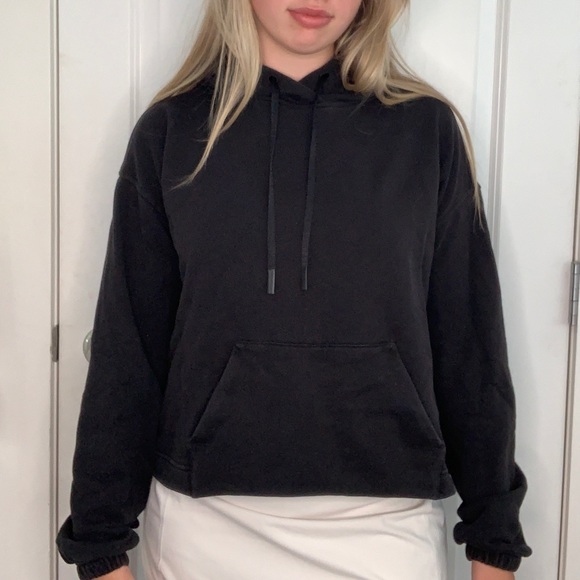 LULULEMON CROPPED HOODIE - Picture 2 of 5